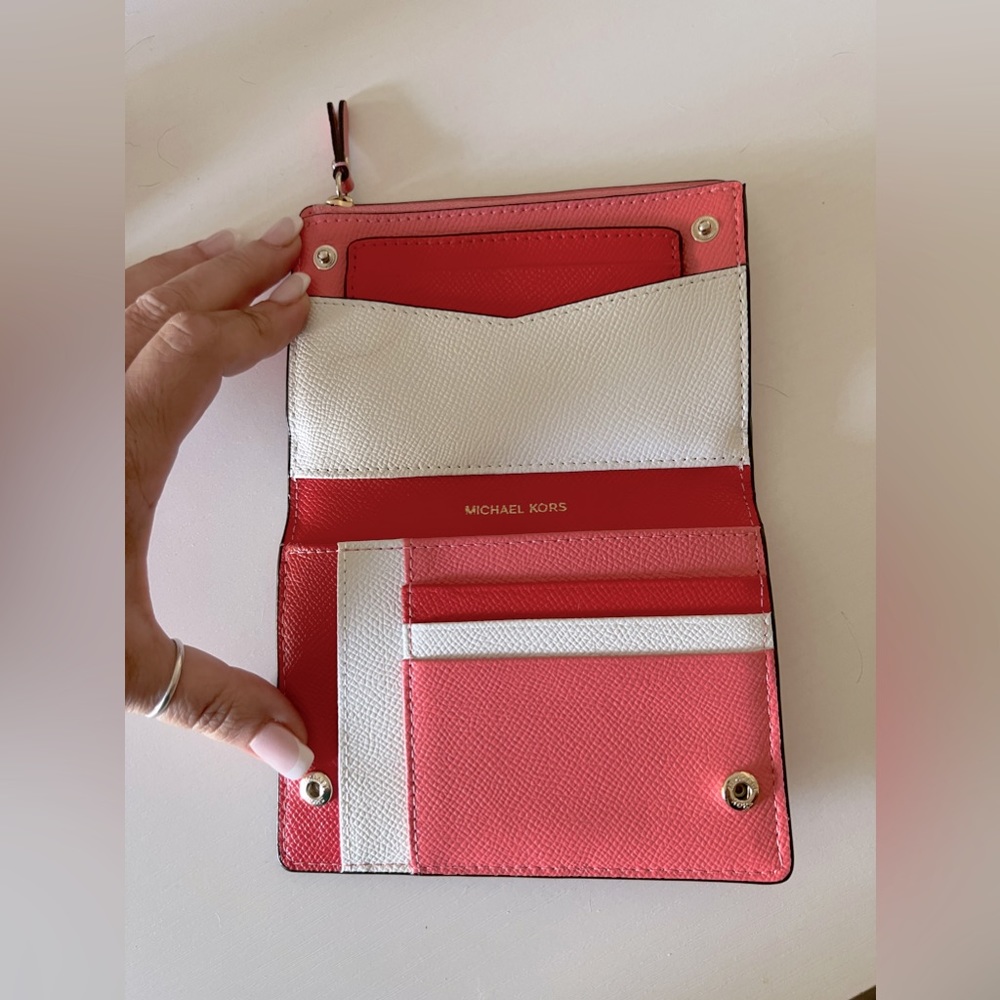 SALE MICHAEL KORS Versatile Color Block Saffiano Leather Wallet With Card Holder - Picture 5 of 15